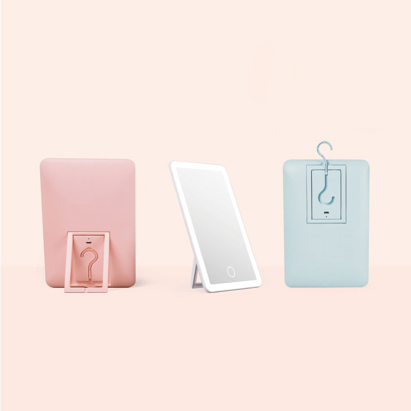 Travel Portable LED Mirror: The Ultimate on-the-Go verzorging metgezel